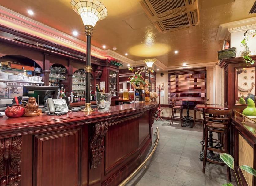 Bar Photo