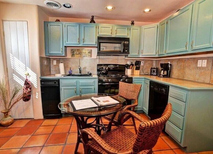 Kitchen Photo