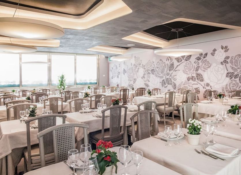 Banquet hall Photo