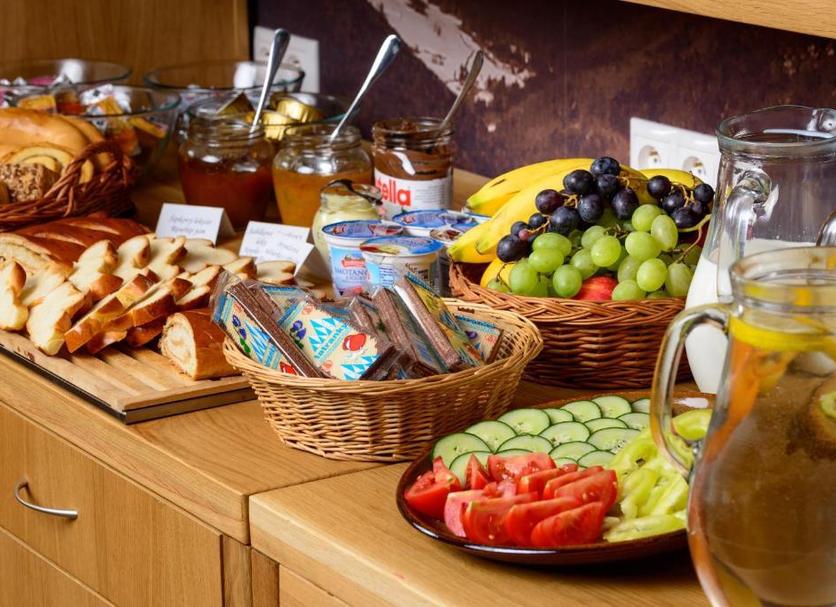 Buffet Photo
