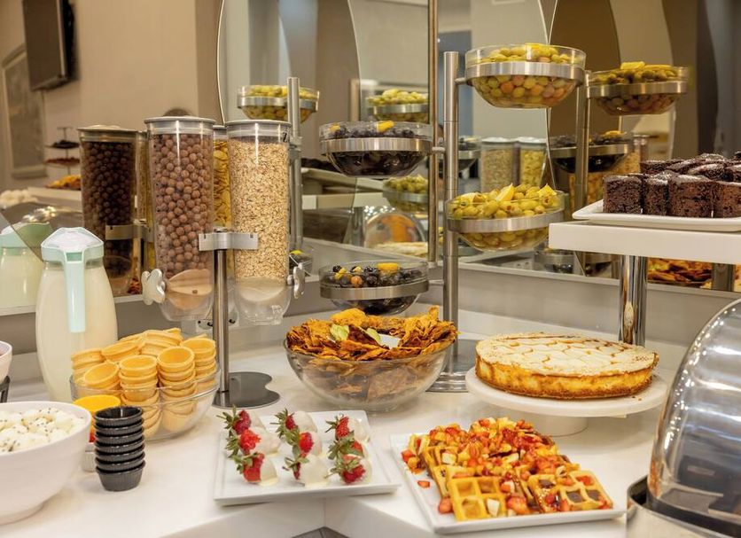 Buffet Photo