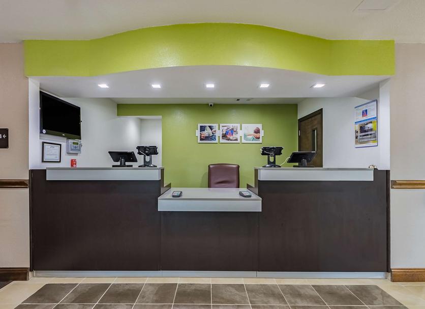 Front desk Photo