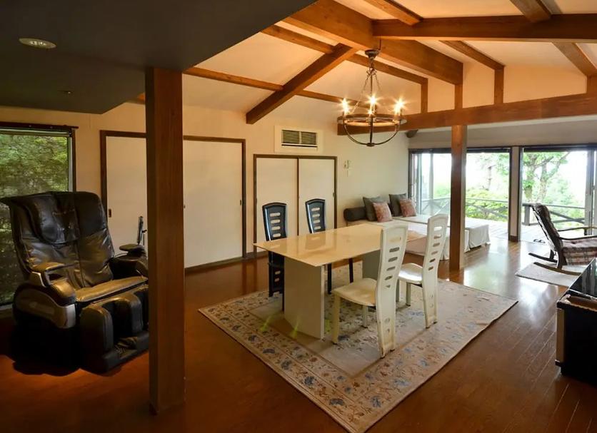 Dining room Photo