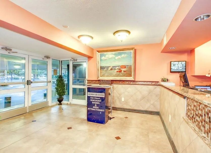 Front desk Photo