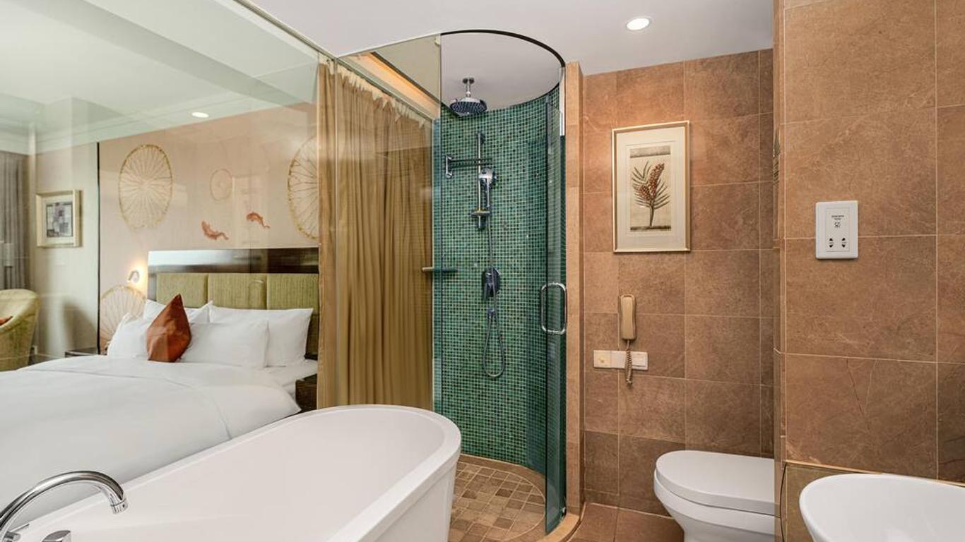 Poly White Rose Hotel