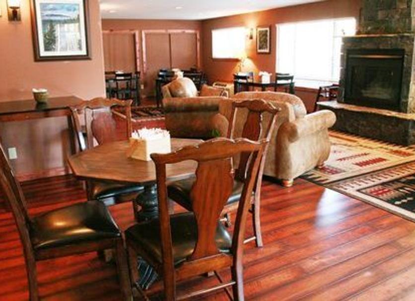 Dining room Photo