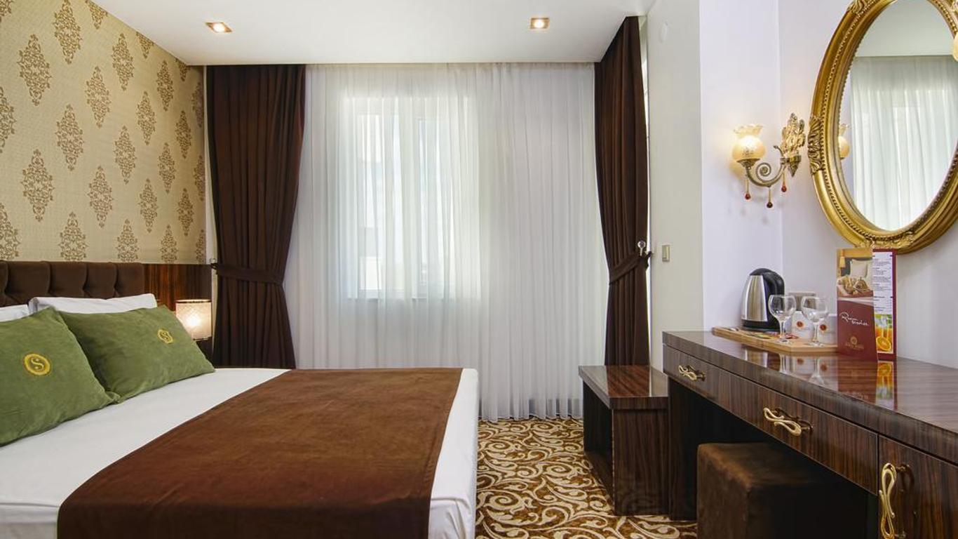 S White Hotel
