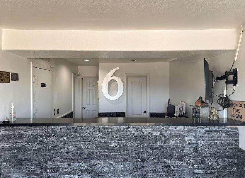 Front desk Photo