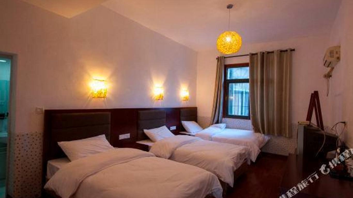 Ba Jie Youth Hostel