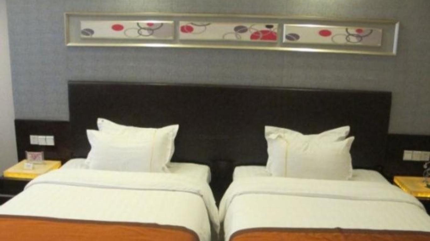 Aksu Pudong Holiday Hotel