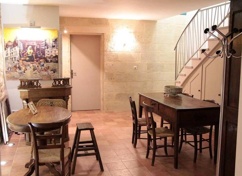 Dining room Photo