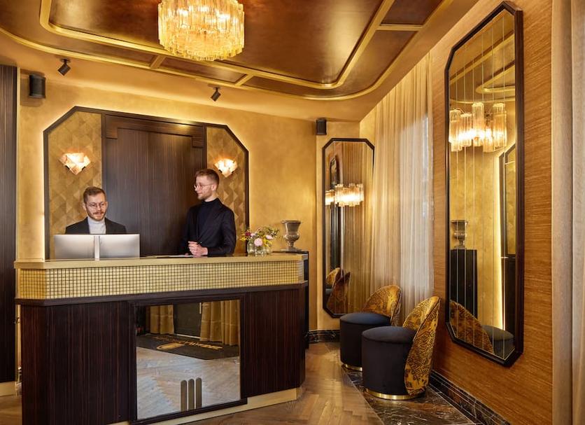 Front desk Photo