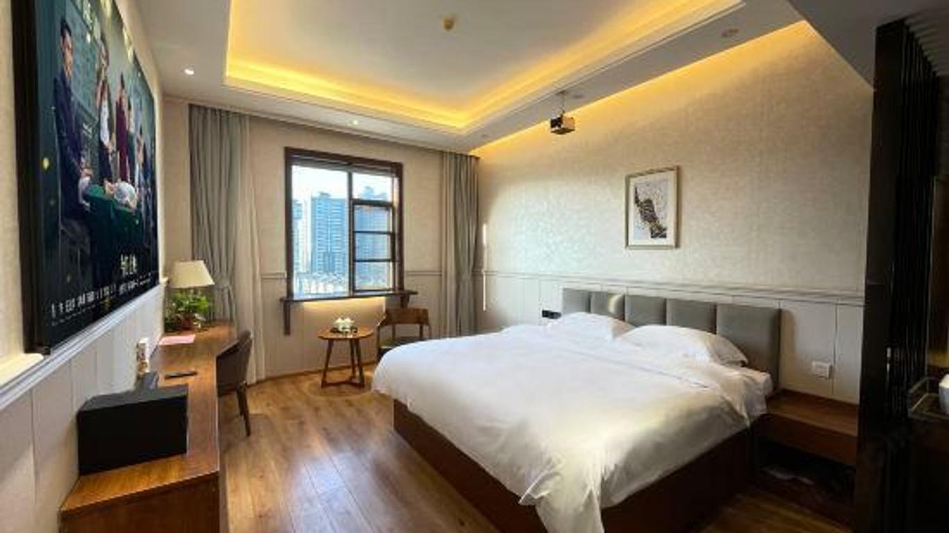 Hanzhong Ambassador Hotel