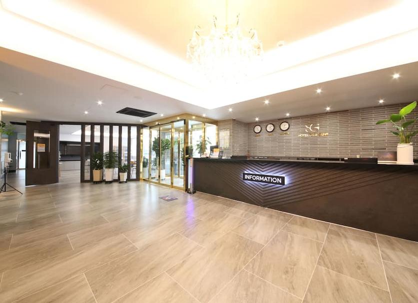 Front desk Photo