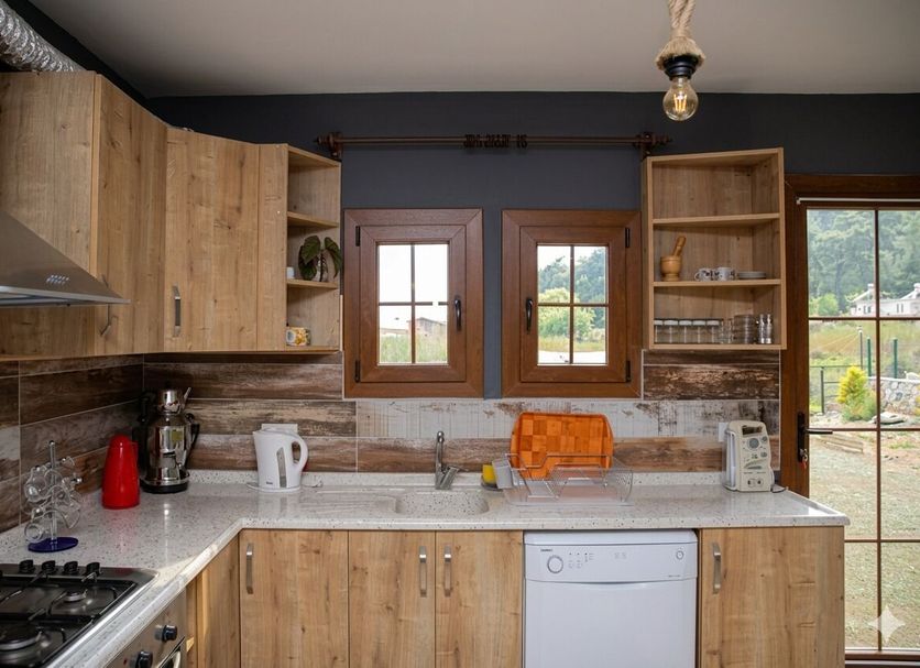 Kitchen Photo