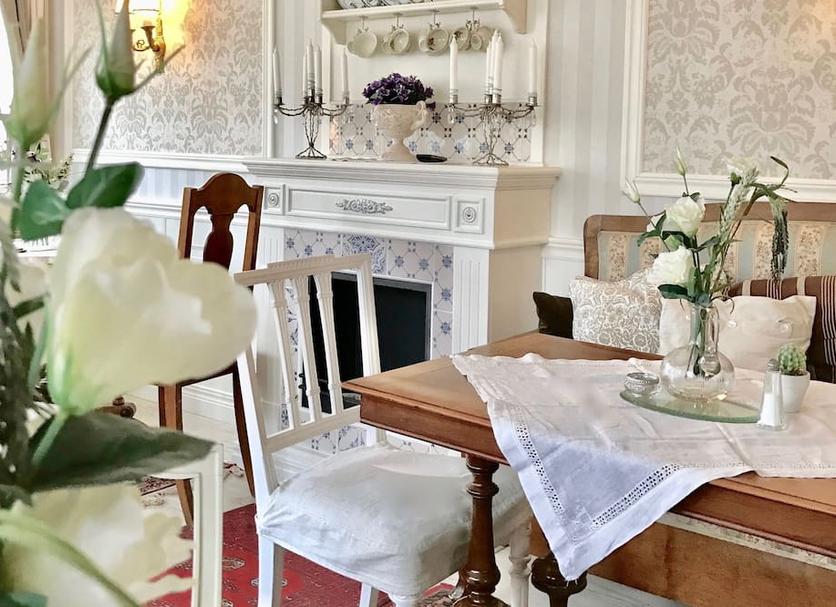 Dining room Photo