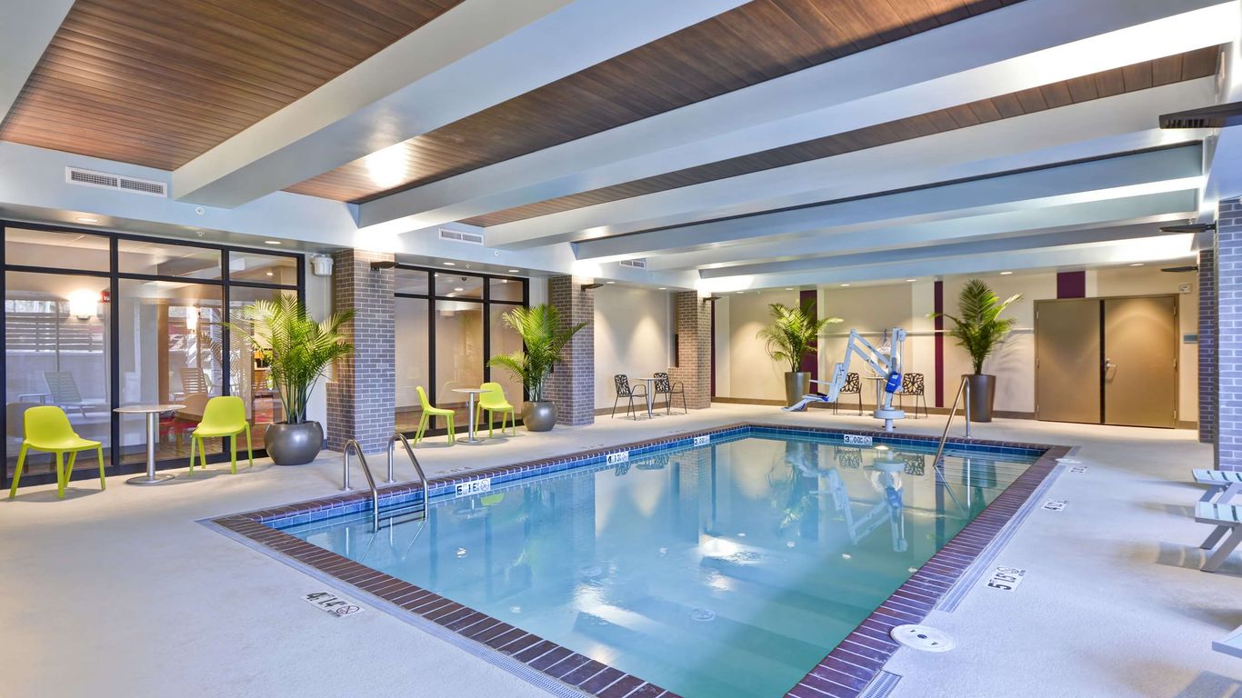 Home2 Suites by Hilton Kansas City KU Medical Center from 130. Kansas City Hotel Deals