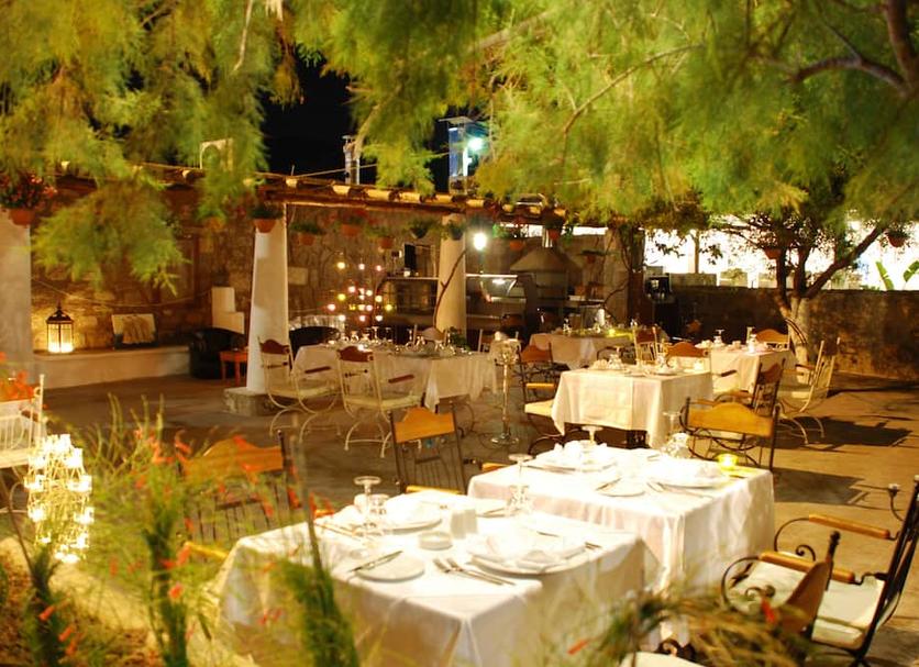 Banquet hall Photo