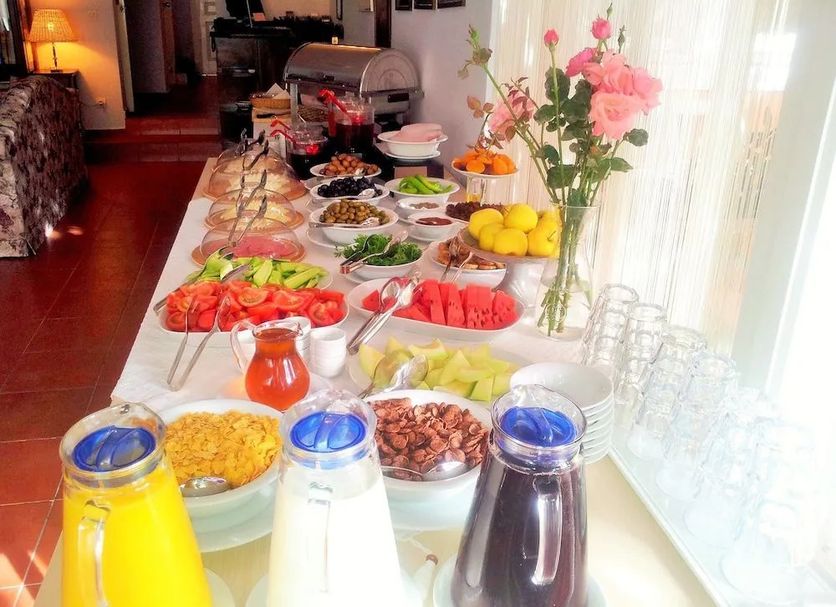 Buffet Photo