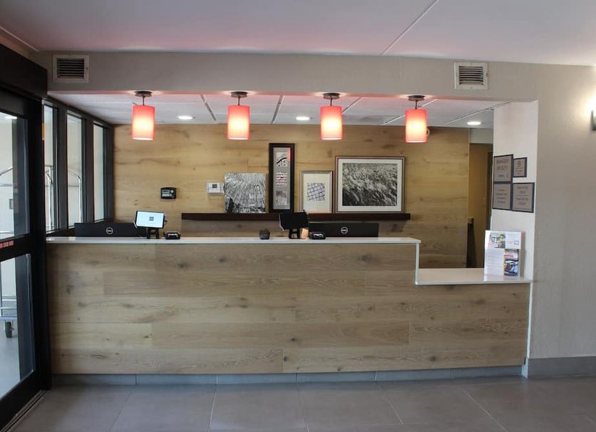 Front desk Photo