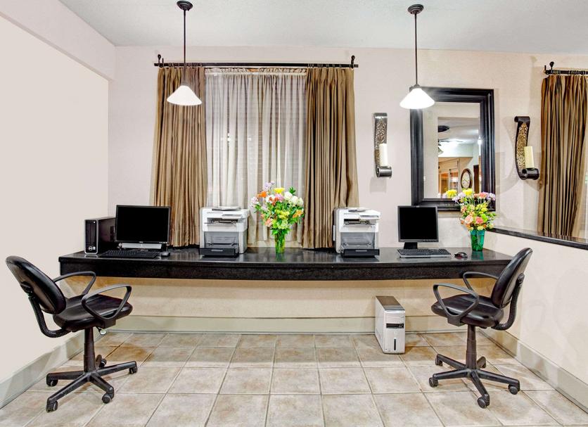Business center Photo