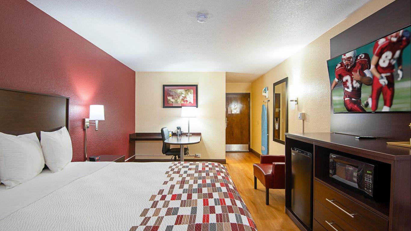 Red Roof Inn Cameron from $66. Cameron Hotel Deals & Reviews - KAYAK