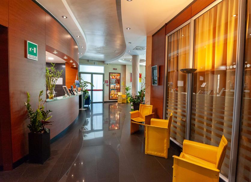 Front desk Photo
