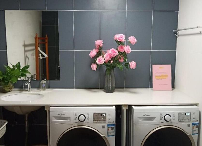 Laundry facility Photo