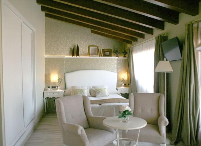 Bedroom Photo