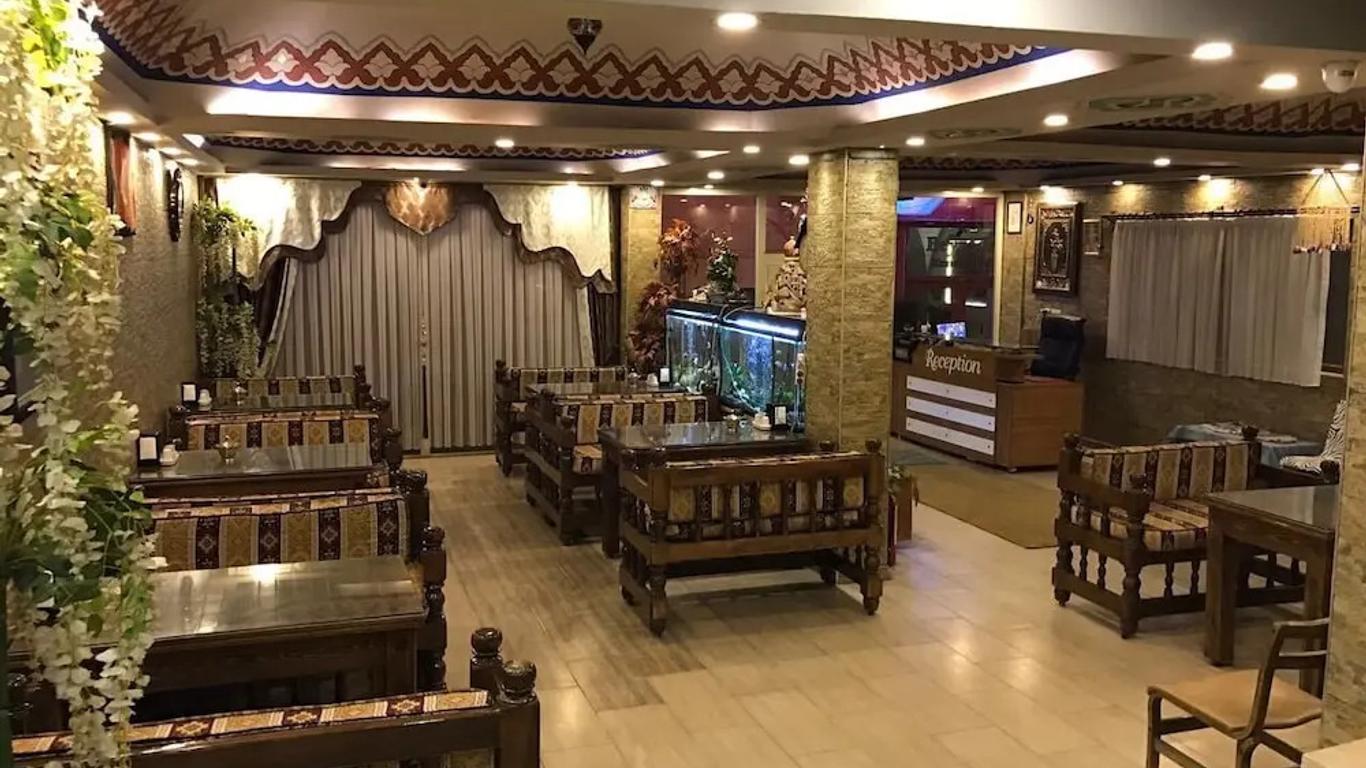 Ahranis Hotel