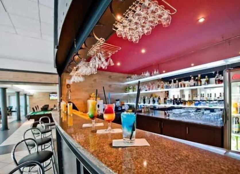 Bar Photo