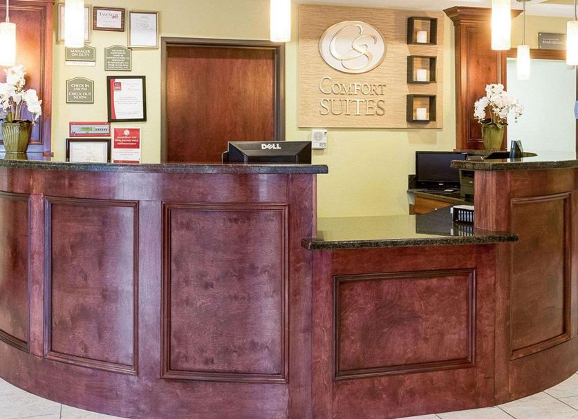 Front desk Photo
