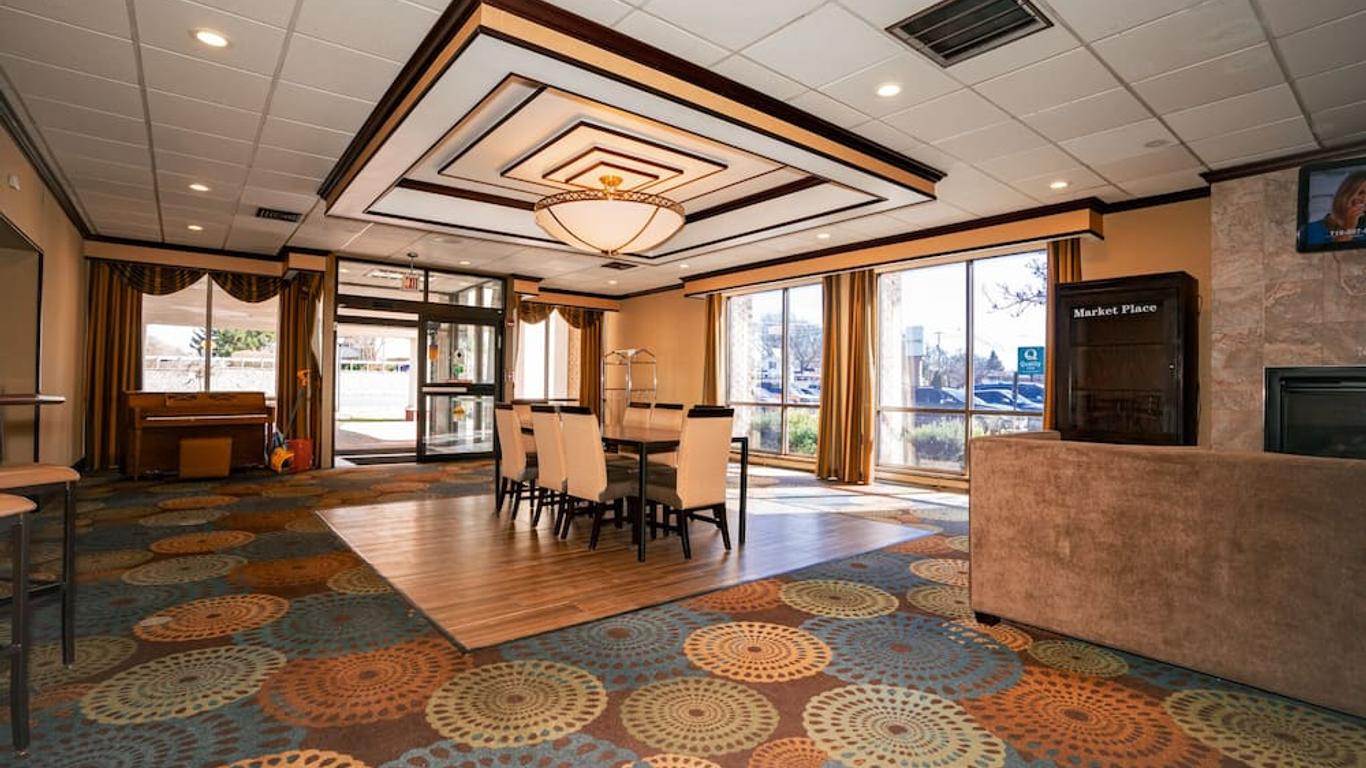 Lockport Hotel