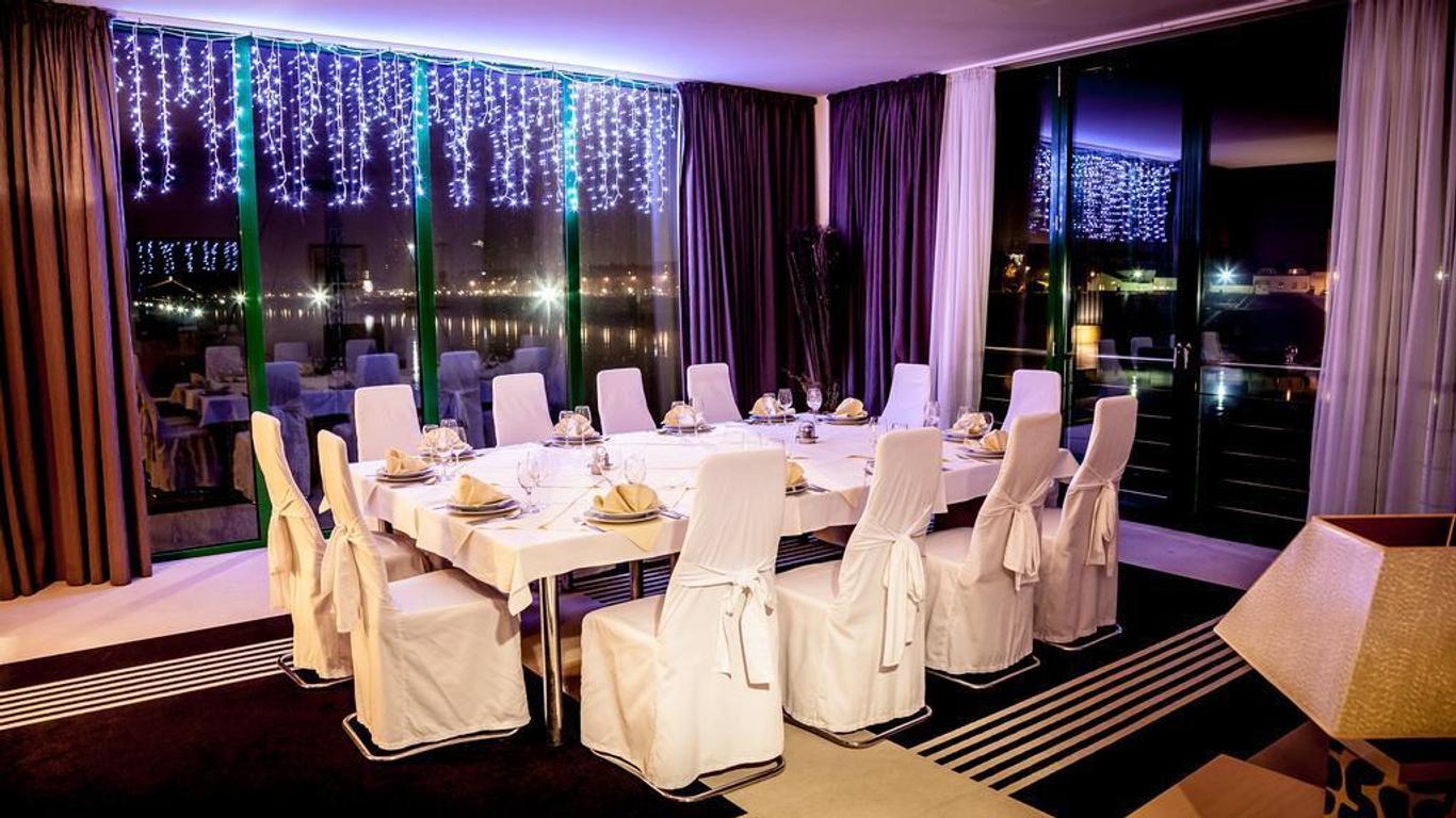 Zoo Hotel