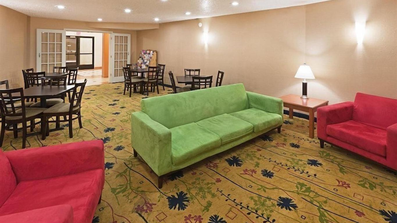 Ramada by Wyndham Santa Fe