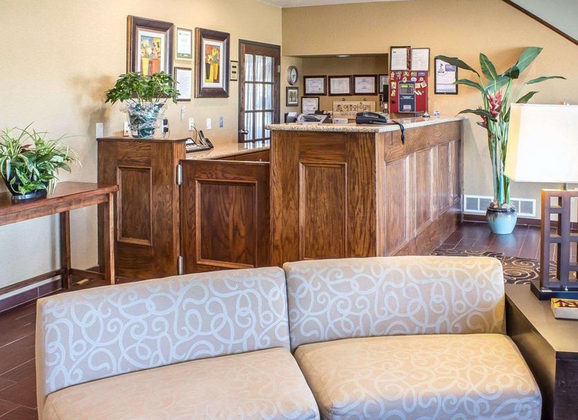 Front desk Photo