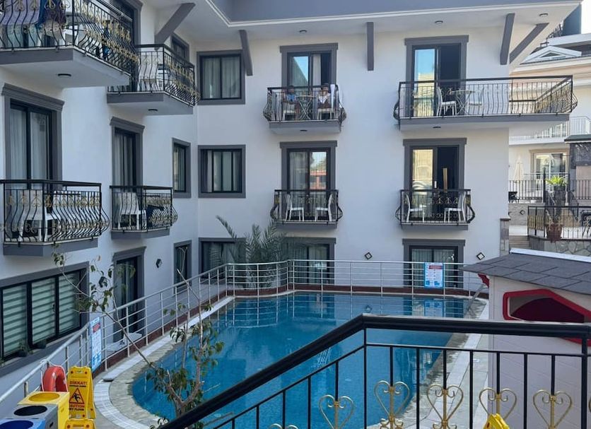 Orange Garden Aparts & Hotel The Nordic, Kemer: courtyard pool surrounded by balconies