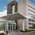 La Quinta Inn & Suites by Wyndham Virginia Beach exterior with covered entrance and modern facade
