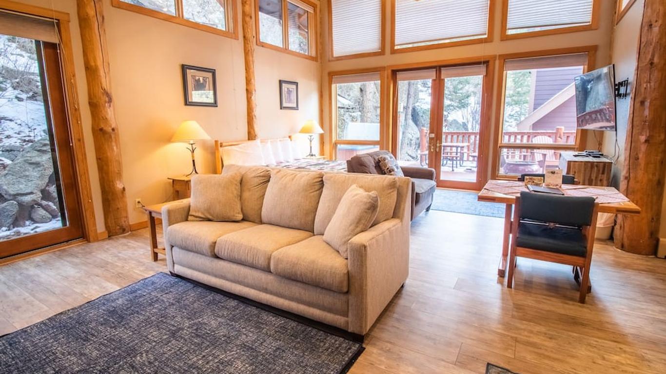 Castle Mountain Lodge