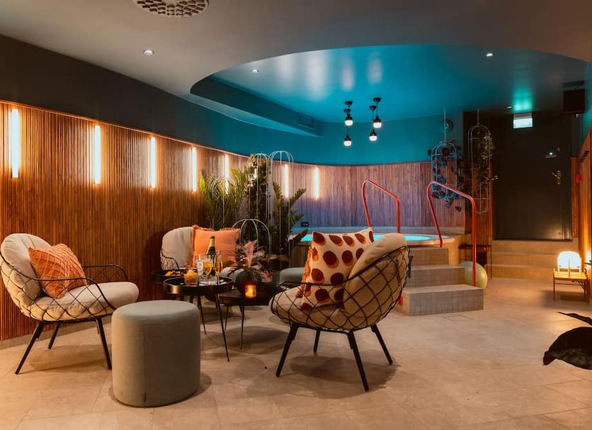 Lounge Photo