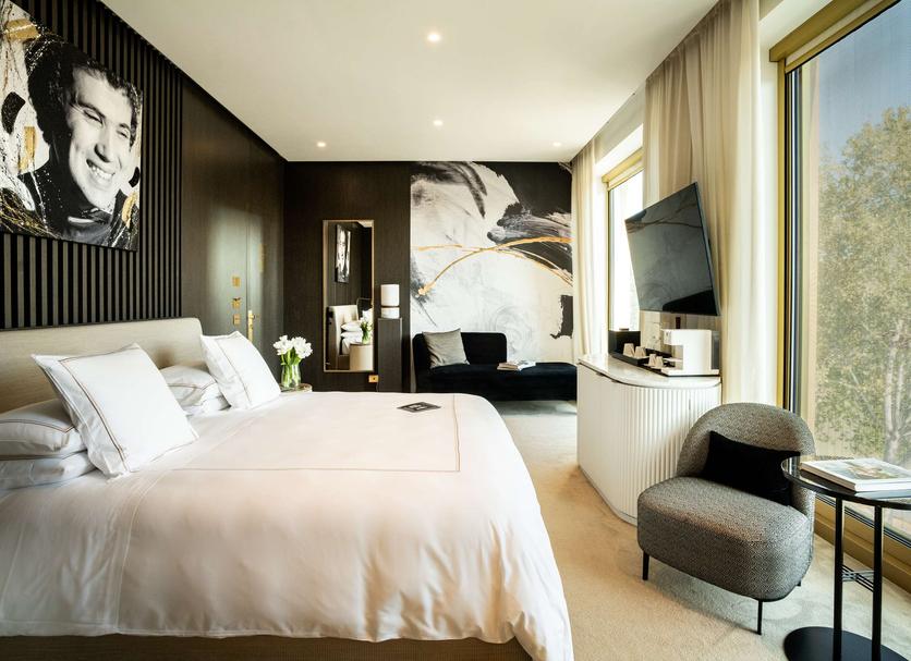 Bedroom Photo