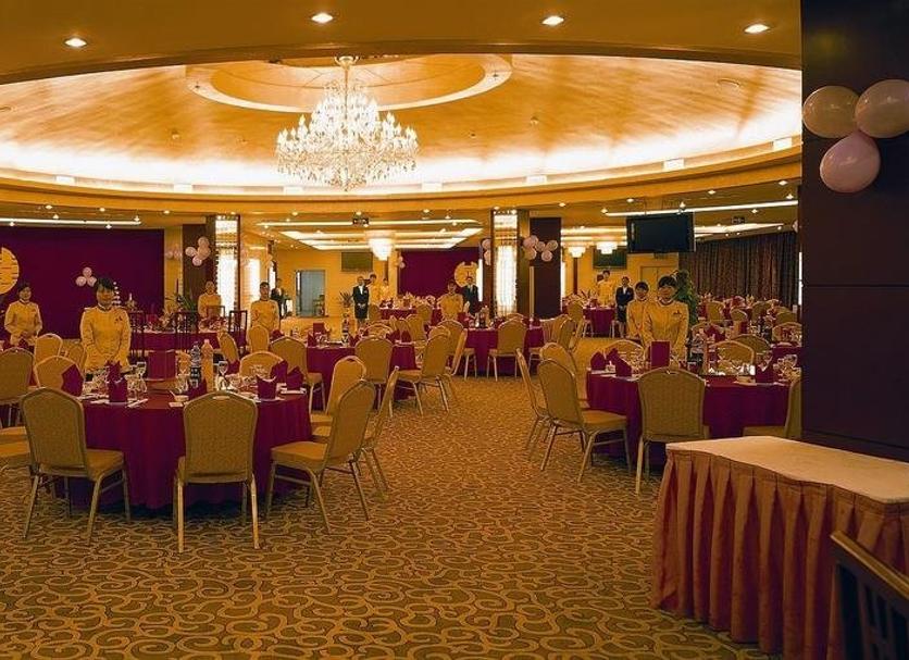 Banquet hall Photo
