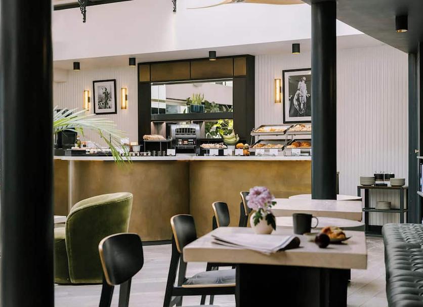 Restaurant Photo