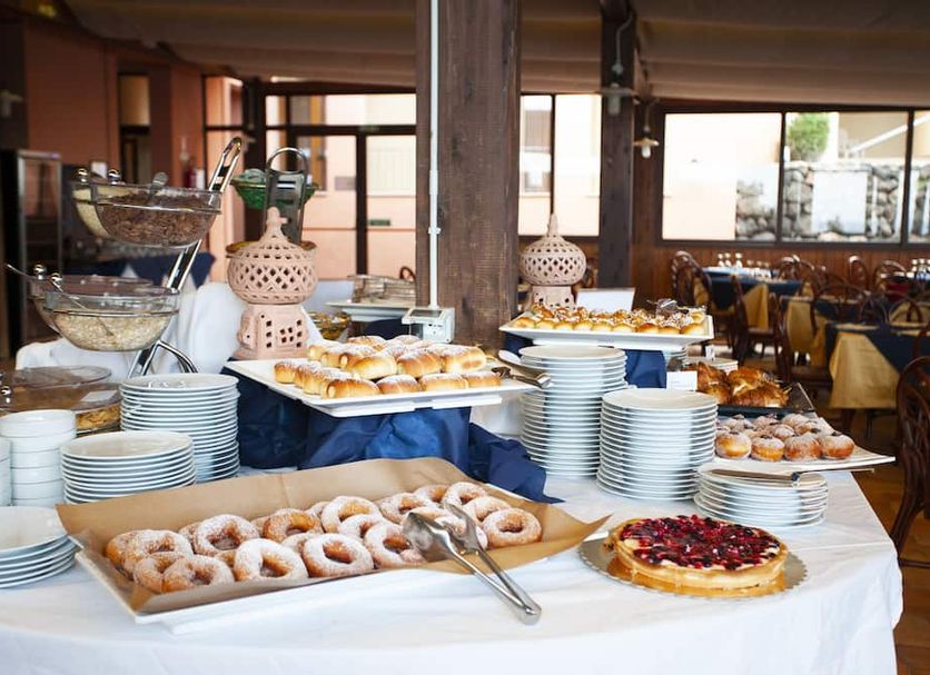 Buffet Photo