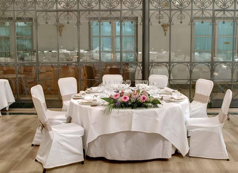 Banquet hall Photo