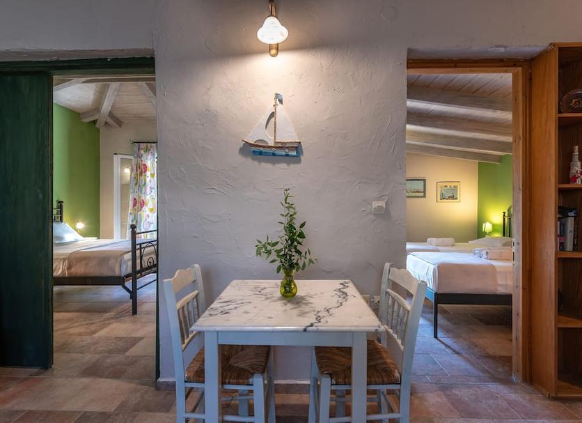 Dining room Photo