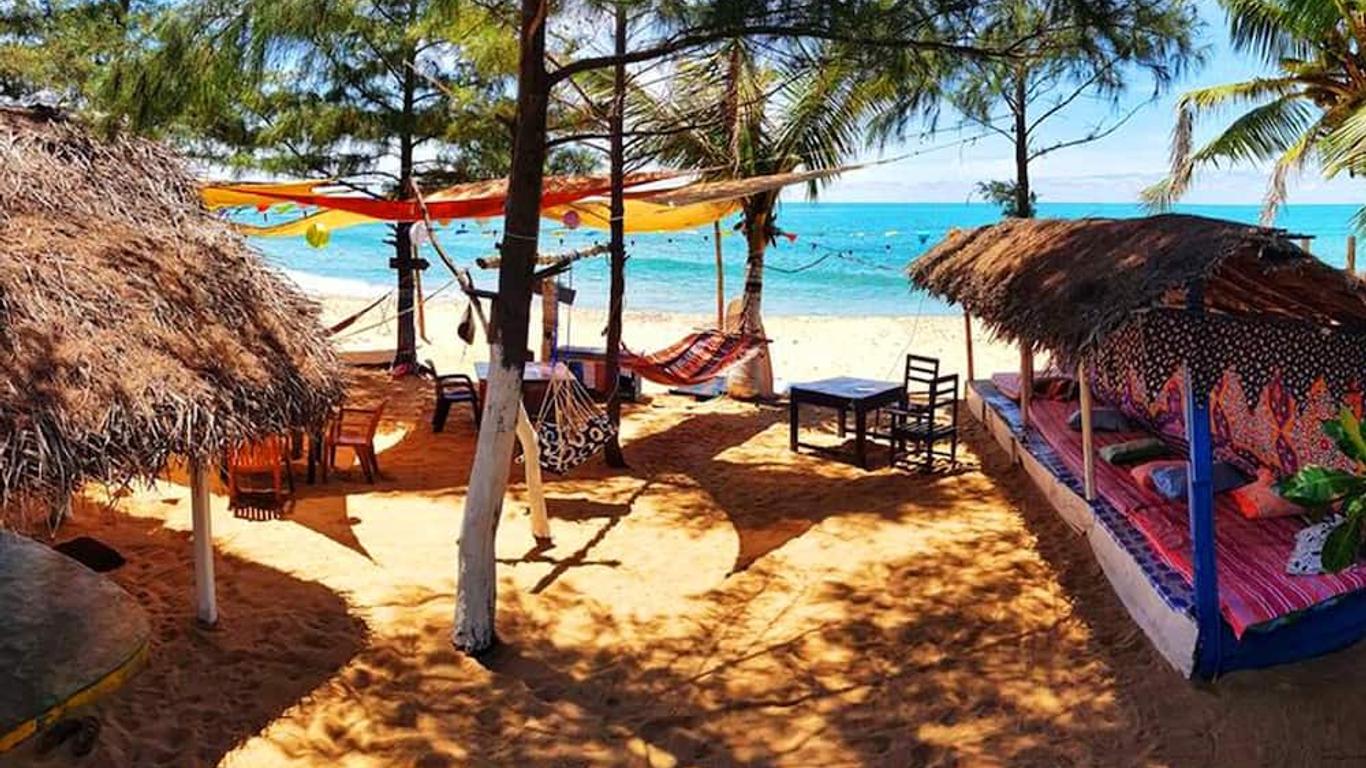 Beach Wave Hotel