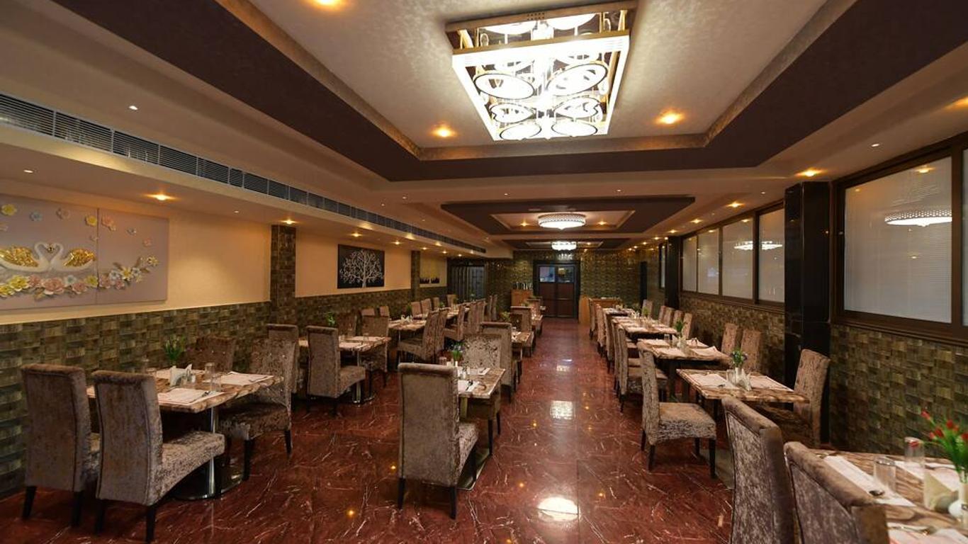 Hotel Sampath