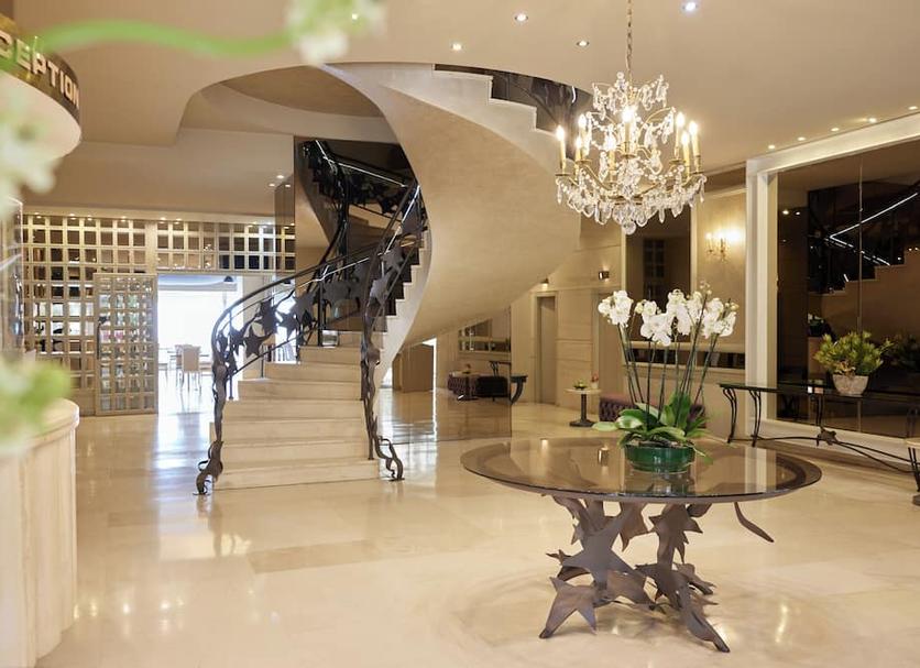 Lobby Photo