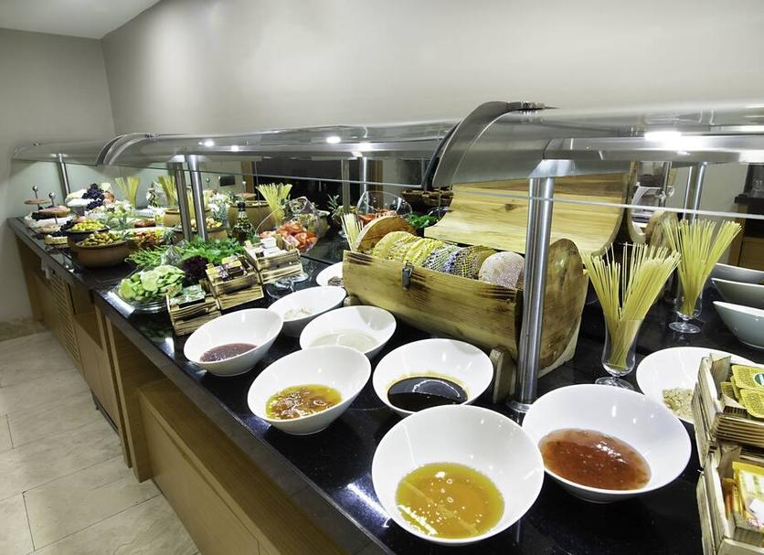 Buffet Photo